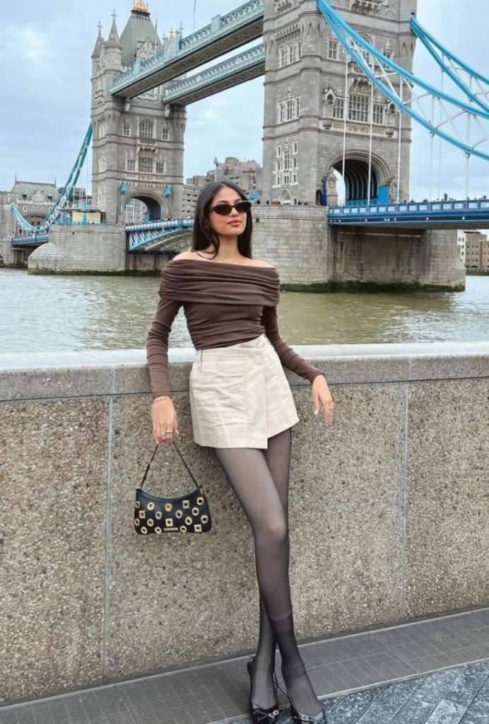 Chic Off-Shoulder Blouse With Cream Mini