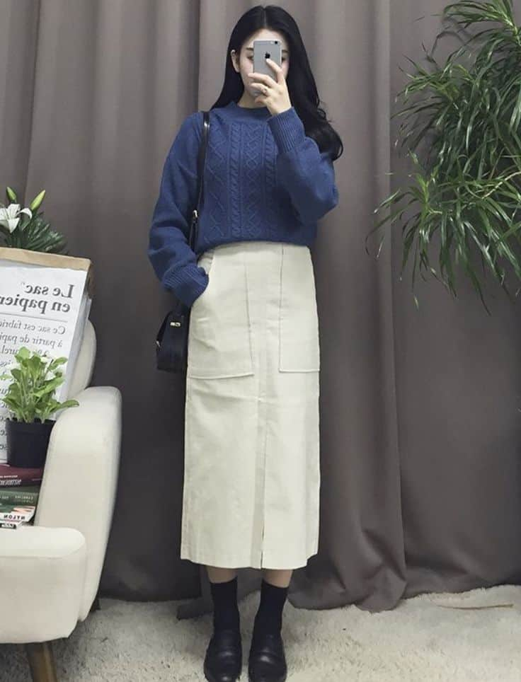 Cozy Chic: Cable-Knit and Midi