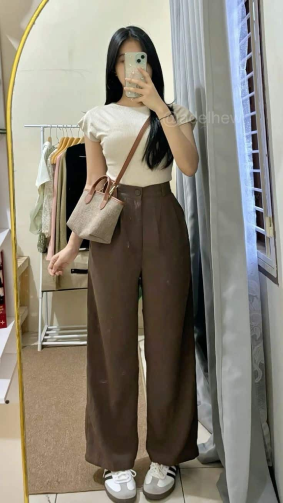 Chic Wide-Leg Trousers and Fitted Top