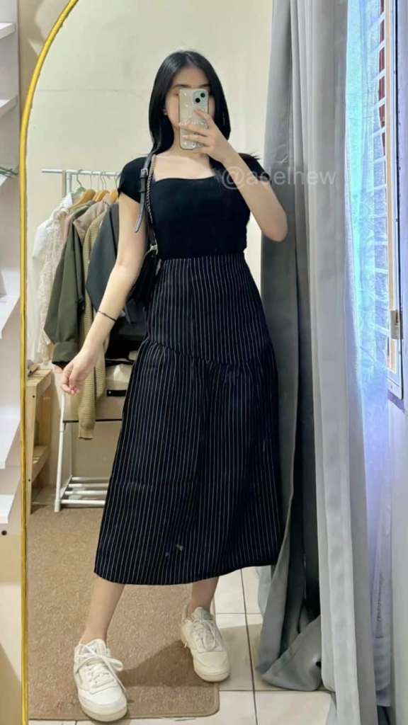 Chic Monochrome with a Twist